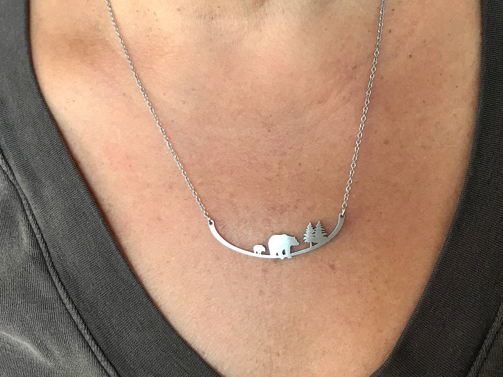 Close 2 UR Heart - Wholesale Pendant/Charm Necklace - Mother Bear and Cub Stainless Steel Necklace1