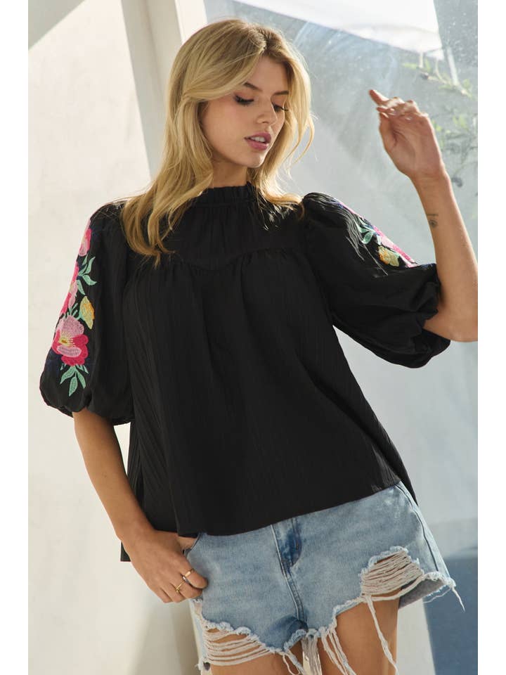 Oddi - Wholesale Blouse - Women's - Embroidery Mock Neck Blouse
