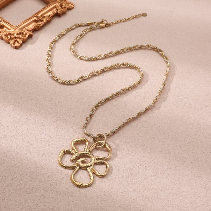 KALISTA - Wholesale Pendant/Charm Necklace - Flora Necklace1