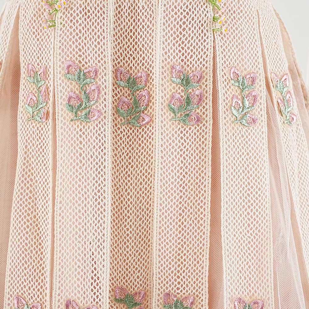 Couleur comme sur les photos Robe sans manches à col en V avec broderie florale à la main DR586Y en vente sur Faire8