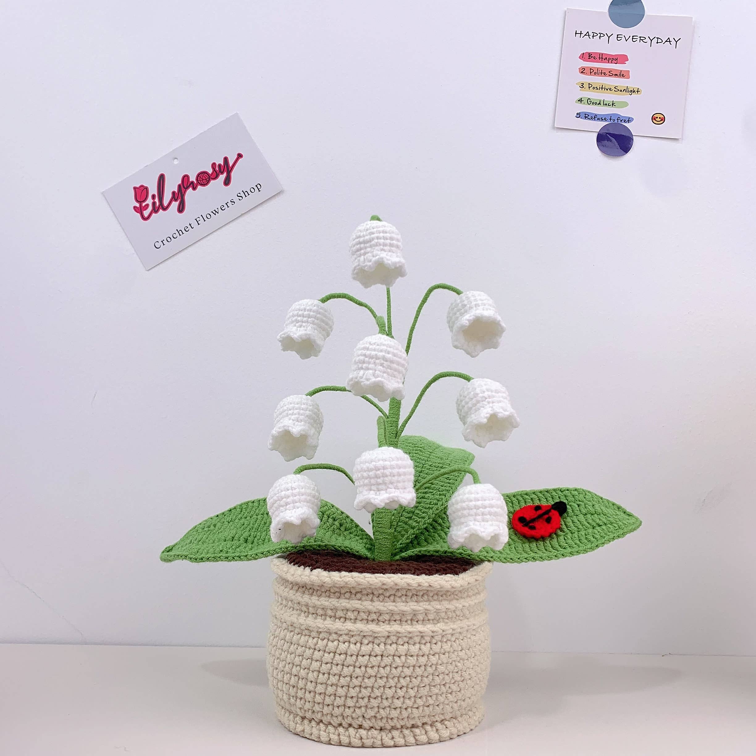 Lilyrosy（Duty free) – Engroshandel Kunstige blomster – Hæklede Liljekonvaller i Potter, Håndlavet boligindretning3