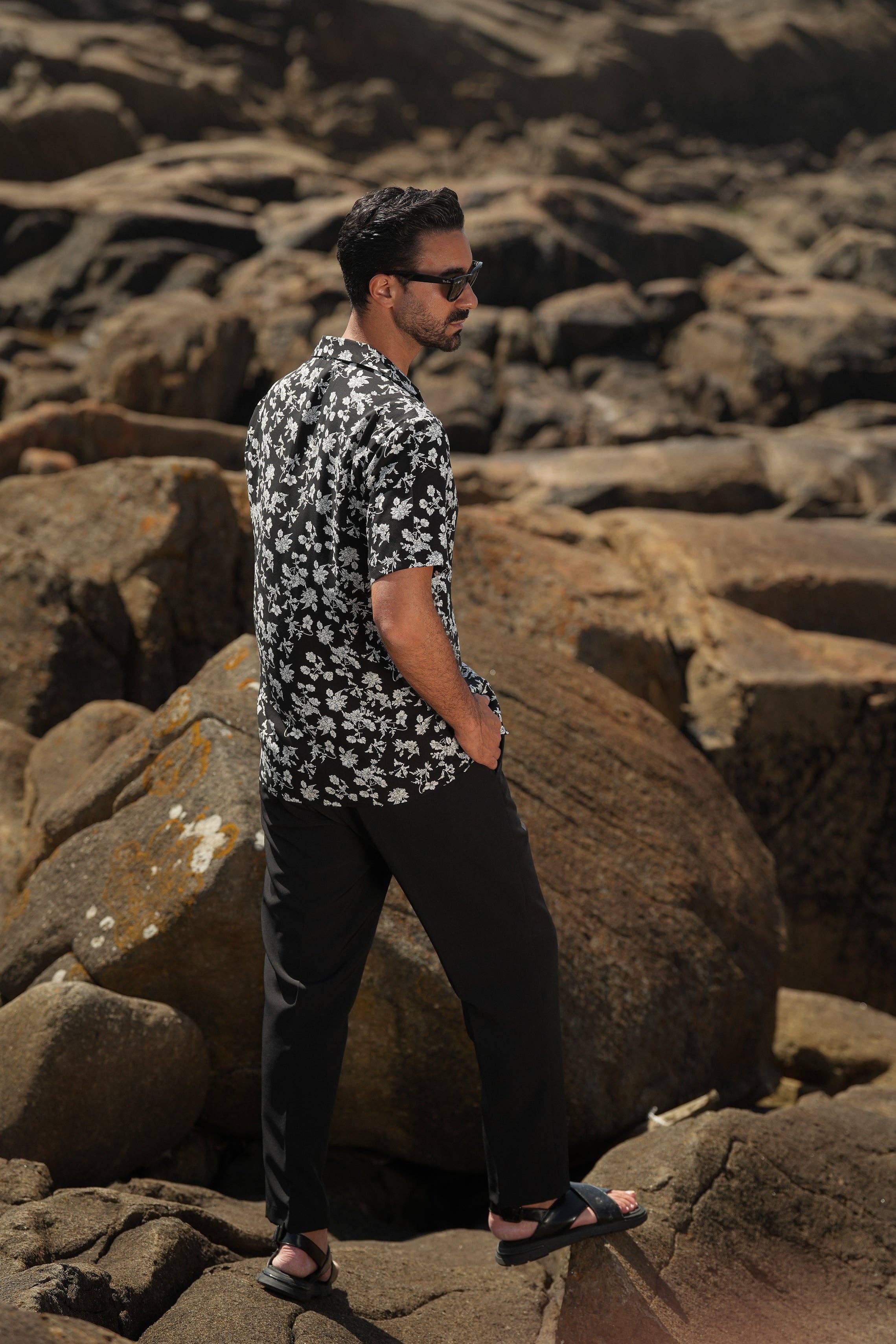 DONATO - Vente Chemise à col boutonné – homme - CHEMISE NOIRE ET BLANCHE À IMPRIMÉ FLORAL2