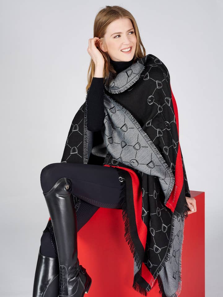 Vestrum America - Wholesale Cape - Women's - NALLES CAPE4