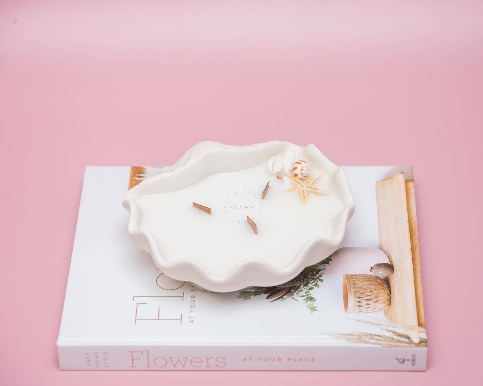 Bright Candles Co. - Wholesale Jar/filled candle - Seashell Scented Vessel Candle1