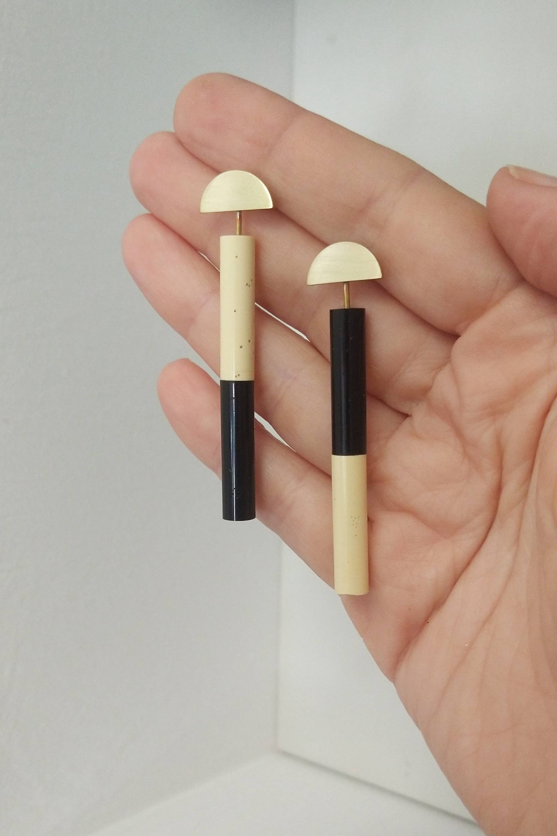 sew a song - Wholesale Dangle Earrings - Essen earrings, gold plated brass, enamel tubes