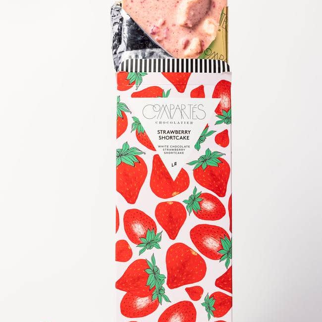 Compartes Chocolate - Wholesale Chocolate Bar - Strawberry Shortcake Chocolate Bar1