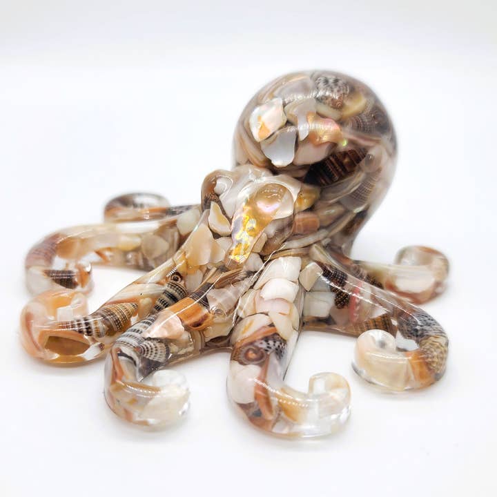 JEMS of the Sea – wholesale Dekorativ statyett – Hartsbläckfiskkonst - Tillverkad med naturliga krossade och små snäckskal