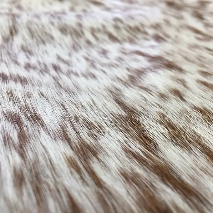 Chesterfield Leather - Venta al por mayor Alfombra pequeña - Piel de vaca marrón y blanca tipo sal y pimienta1
