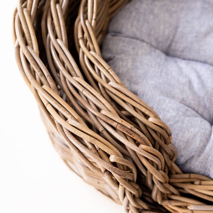 Basketly – Großhandel Haustierbett – Hund – Ovales Rattan-Haustierbett mit Kissen6