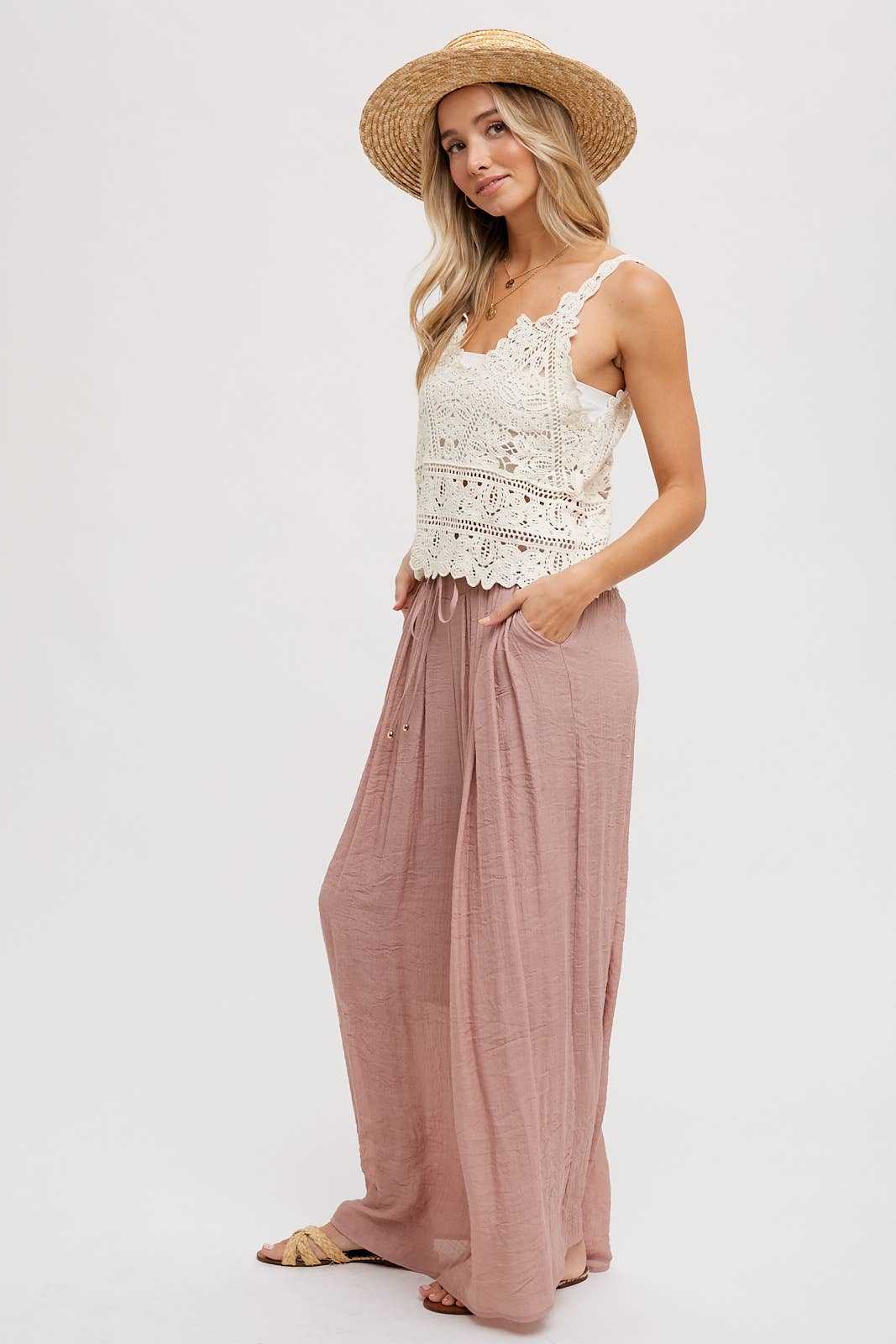 Bluivy – wholesale Camisole – Women′s – CROCHET CAMI TOP18