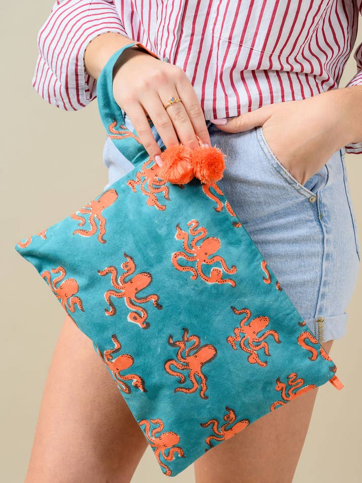 Blue Octopus Wristlet Bag for wholesale by KORES ACCESSORIES