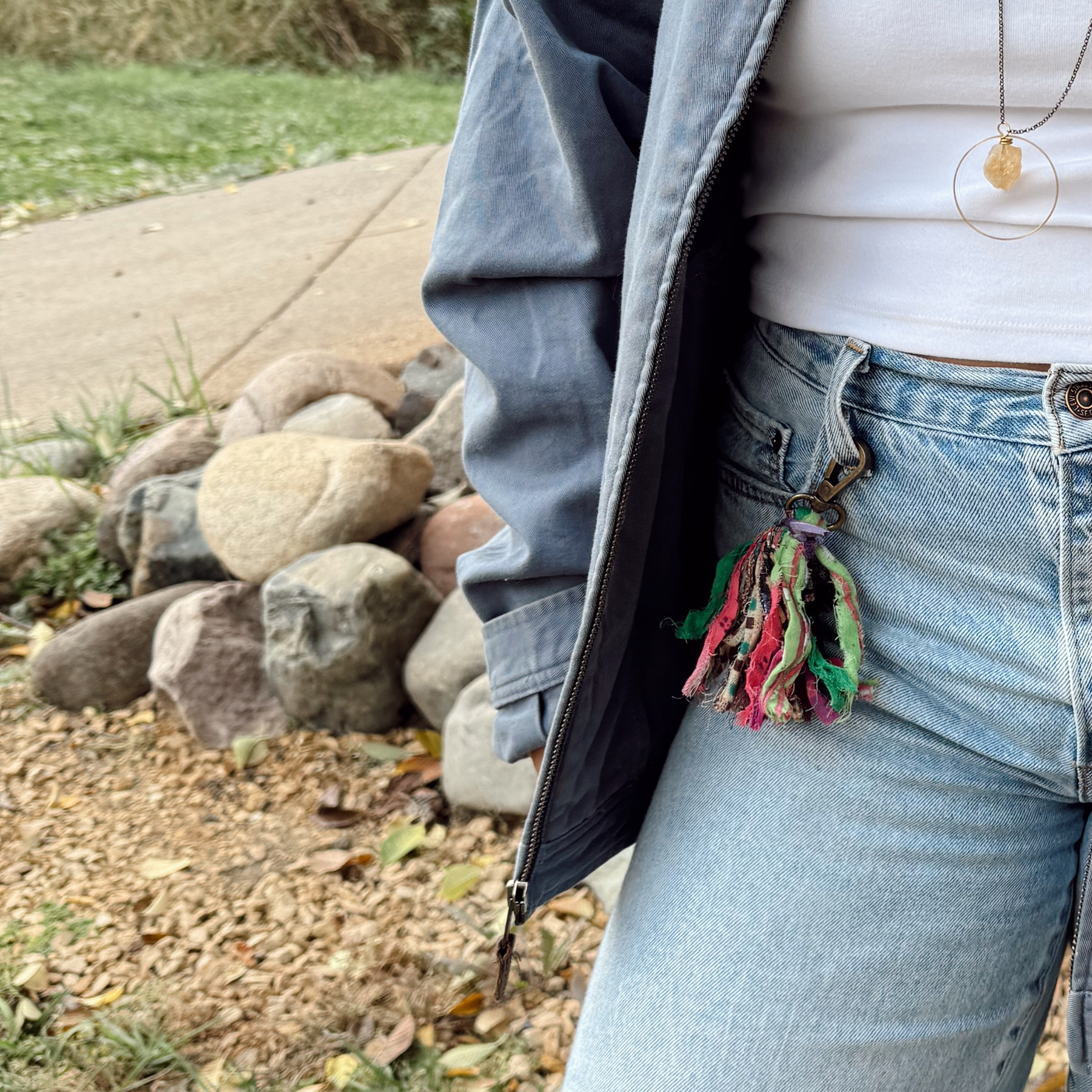 Seeds – wholesale Decorative tassel/wall drop – Recycled Sari Tassel Bag Charms / Keychains 7