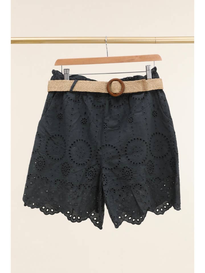 LÉA & LUC - Wholesale Shorts - Women's - Broderie anglaise shorts in 100% cotton REF. 25021