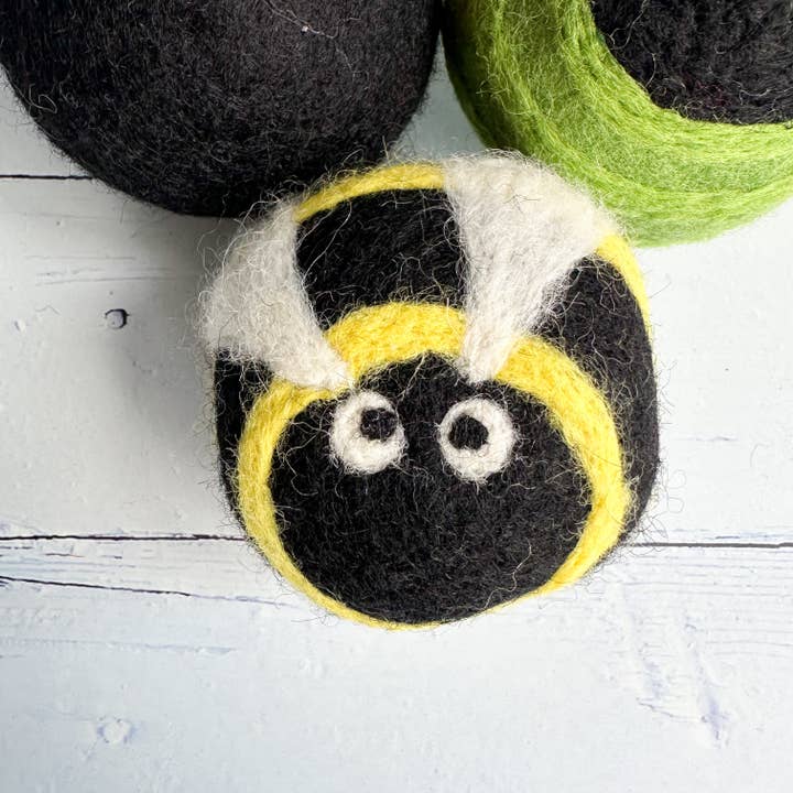 Sewing Seeds Play - Wholesale Dryer Balls - Backyard Bugs Felt Dryer Balls - Set Of 3   2