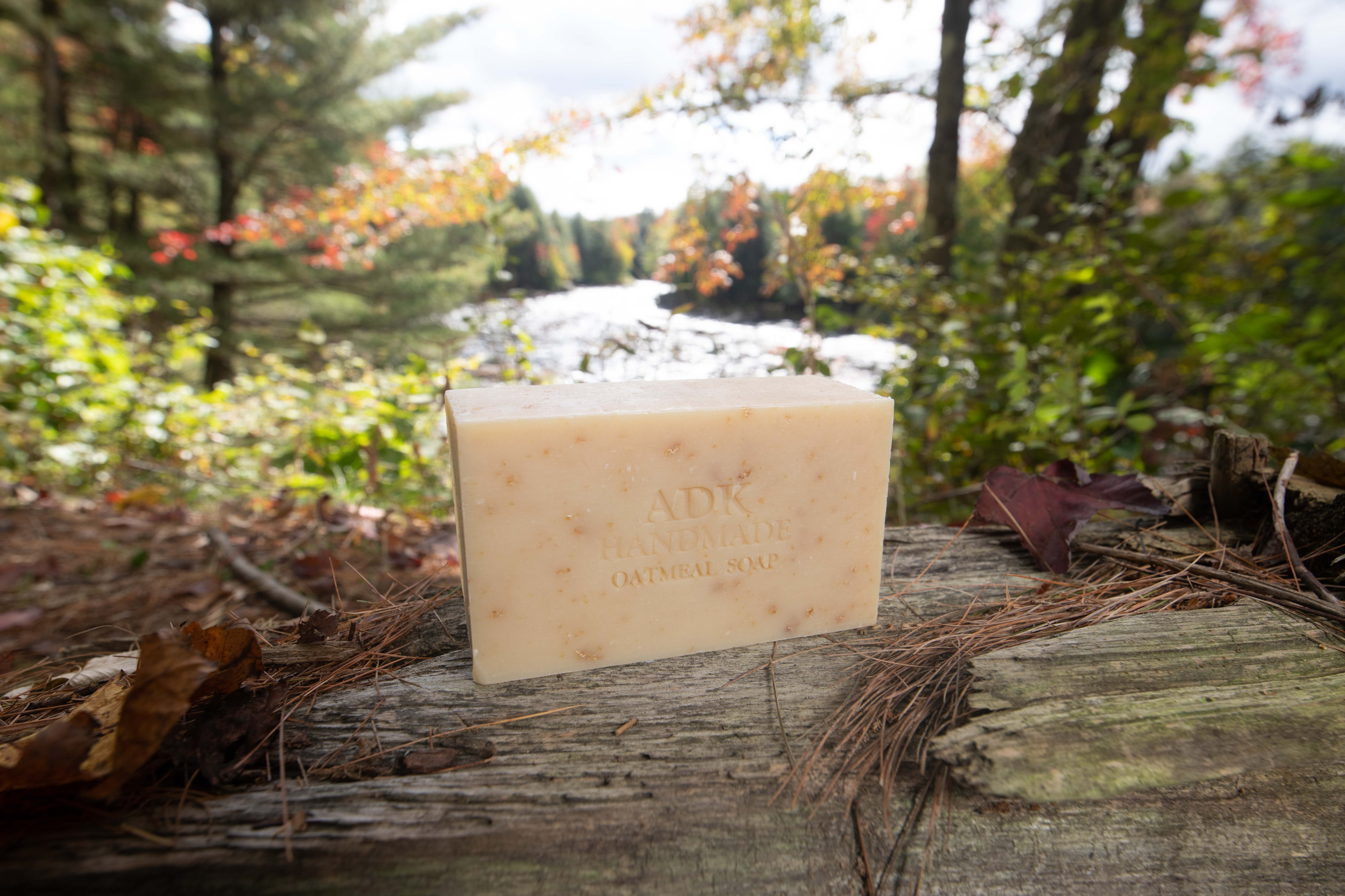 Adirondack Fragrance  Flavor Farm - Wholesale Zeepblok - Adirondack handgemaakte onverpakte zeepbar 4oz | All Natural1