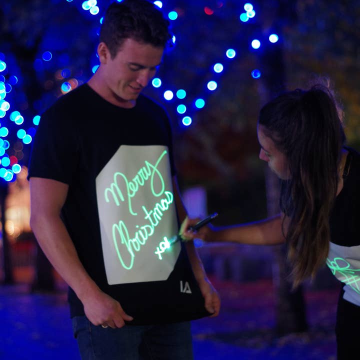Illuminated Apparel - Vente T-shirt – unisexe - T-shirts interactifs phosphorescents unisexes pour adultes - Noir/Vert1