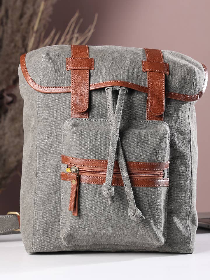 FLINT UNI CROSSBODY, GRIS M-1857 (CUERO ORIGINAL) para venta al por mayor de Mona B.