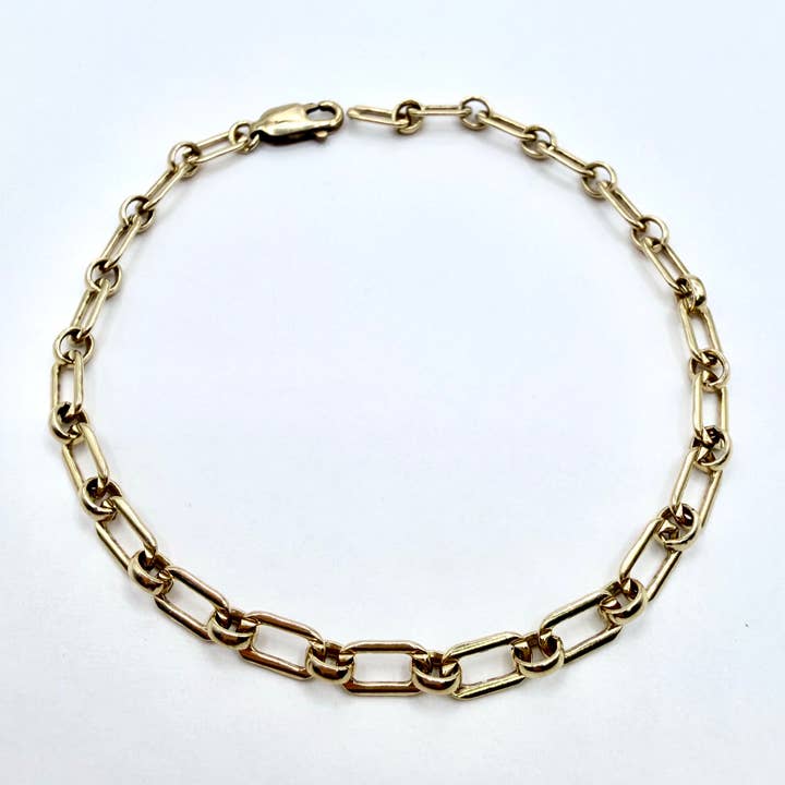 Linea 14k Godfilled Bracelet and other Purchase Wholesale christmas geometry. Free Returns & Net 60 Terms on Faire trending on Faire.