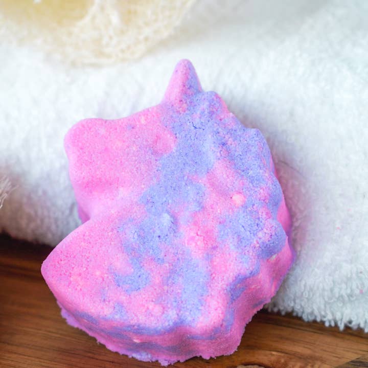 Einhorn-Badebombe für den Großhandel von Lotus and the Wolf