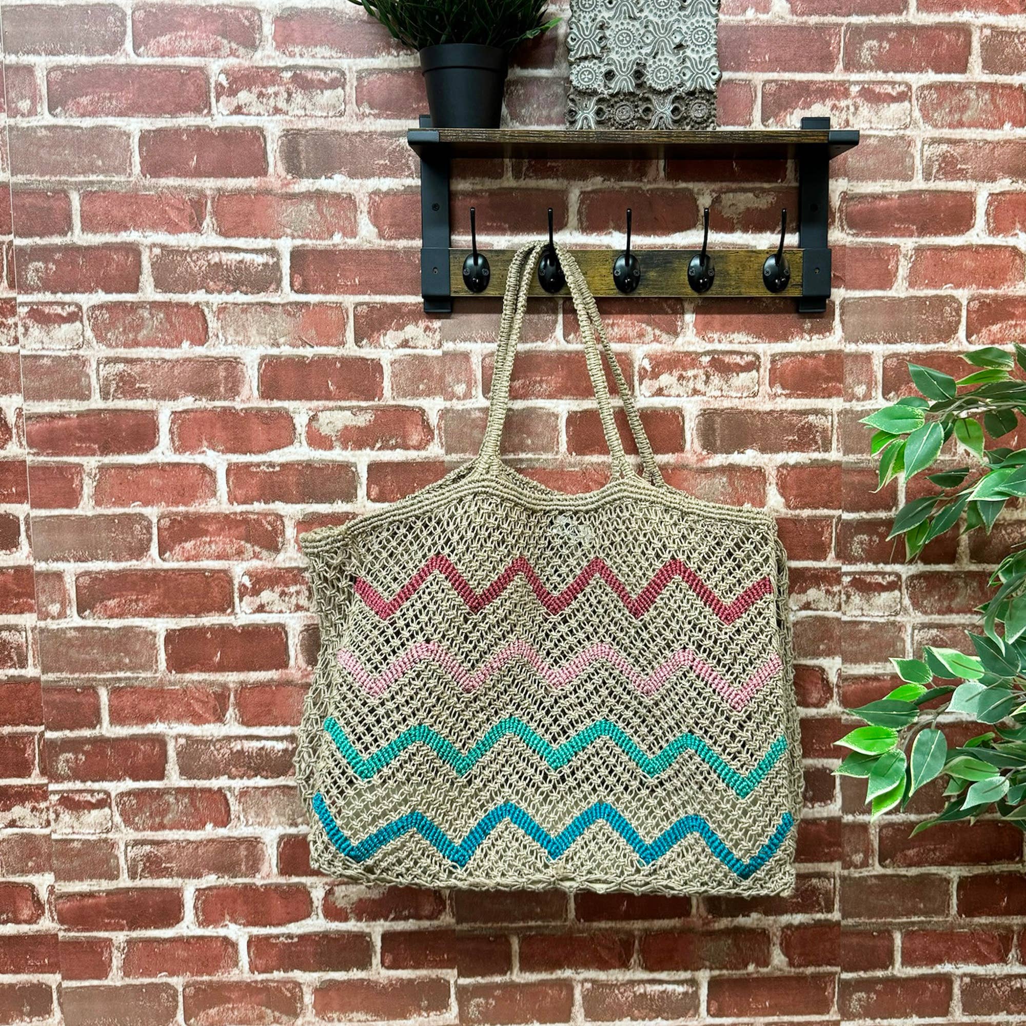 Anju Jewelry - Wholesale Beach Bag - Ibiza Bag - Oversize Jute beach bag  with multicolor waves2