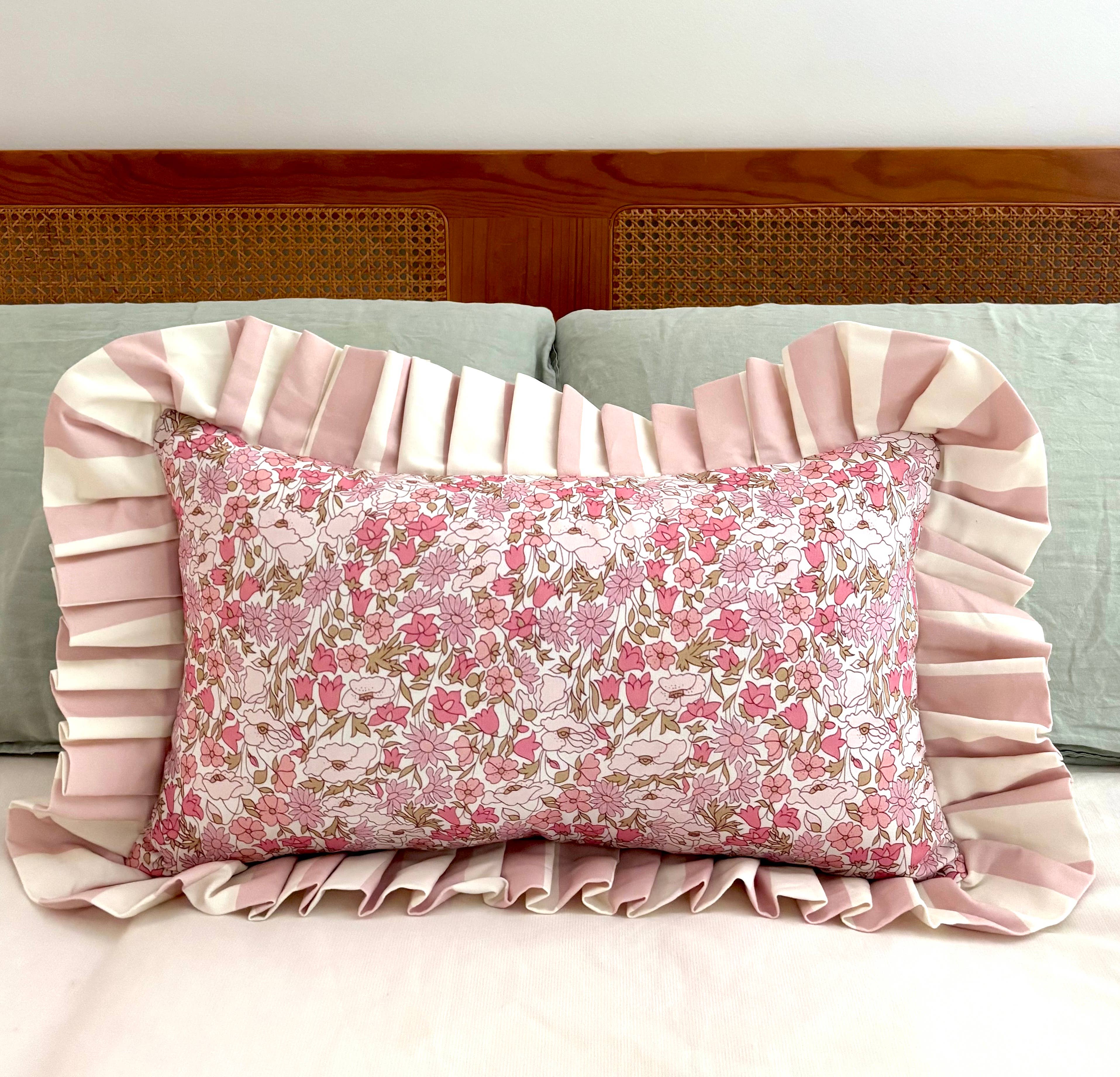 Aztec House - Wholesale Throw/decorative pillow - Summerfields Lumbar Cushion