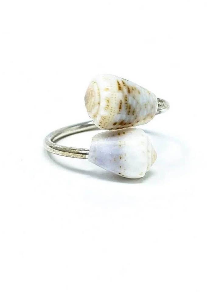 Hawaïaanse kegelschelp bypassring voor wholesale door Nani Shells