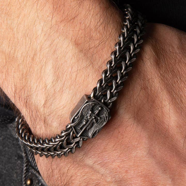 The Hero Company - Wholesale Link & Chain Bracelet - The Hero Company- Saint Michael Defend Us Bracelet - Helps Pair Veterans With A Service Dog Or Shelter Dog -Faire