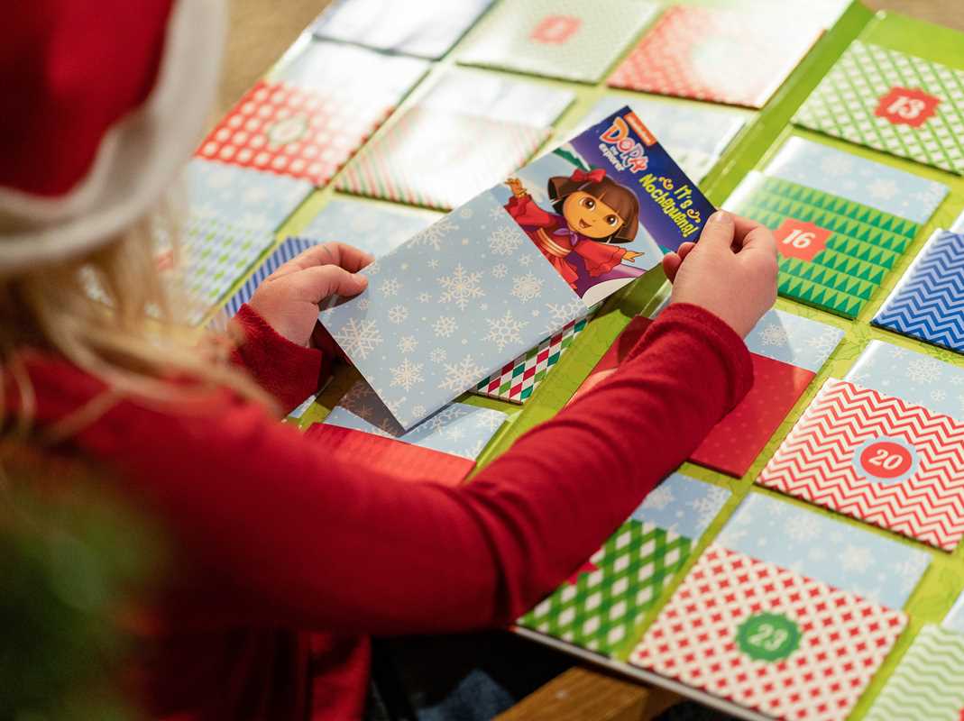 Simon & Schuster - Wholesale Advent Calendar - Nickelodeon: Storybook Collection Advent Calendar by Editors of Studio Fun International5