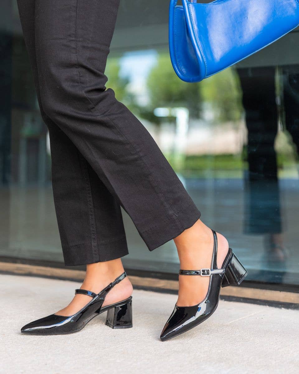 SWEET MAGIC MODA Y COMPLEMENTOS - Wholesale Low Heels - Women's - PATENT LEATHER SQUARE-HEEL SHOE 2