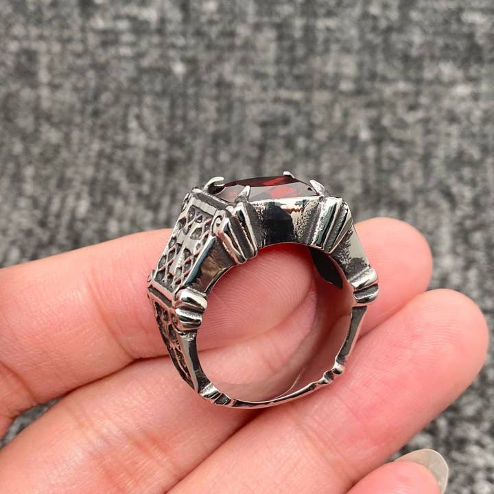 Mio Queena - Wholesale Signet Ring - Red Gemstone Stainless Steel Cross Ring - MJ/MR2