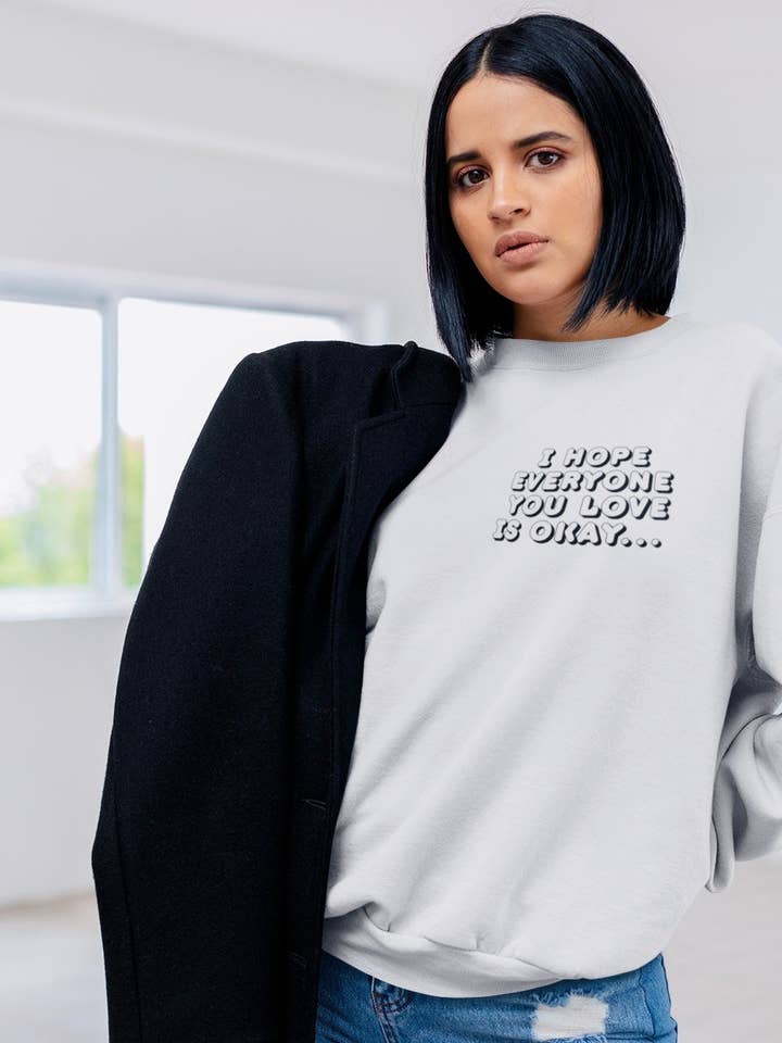 Sweat-shirt « Everyone You Love » pour la vente par Jazenzel Canada