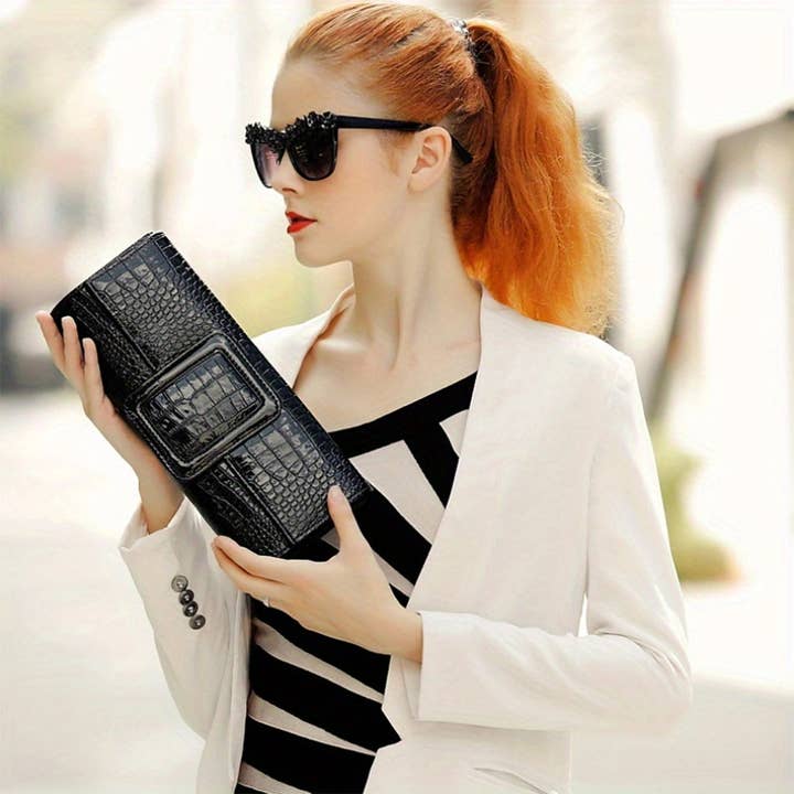 Black 2024 NEW STYLE COMMUTER CLUTCH BAG_CWAB2618 for wholesale on Faire1