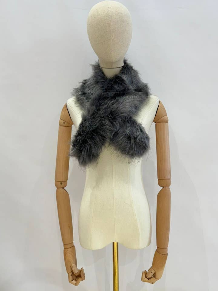 Invitadissimas - Wholesale Fur/Faux Fur Coat - Women's - FUR COLLAR 01032