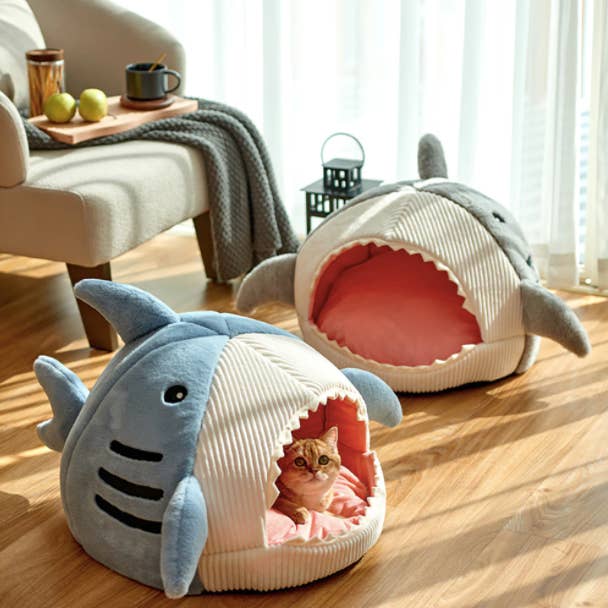 ToyalFriends - Wholesale Pet Bed - Cat/Dog - Shark Shape Cat Dog Bed House