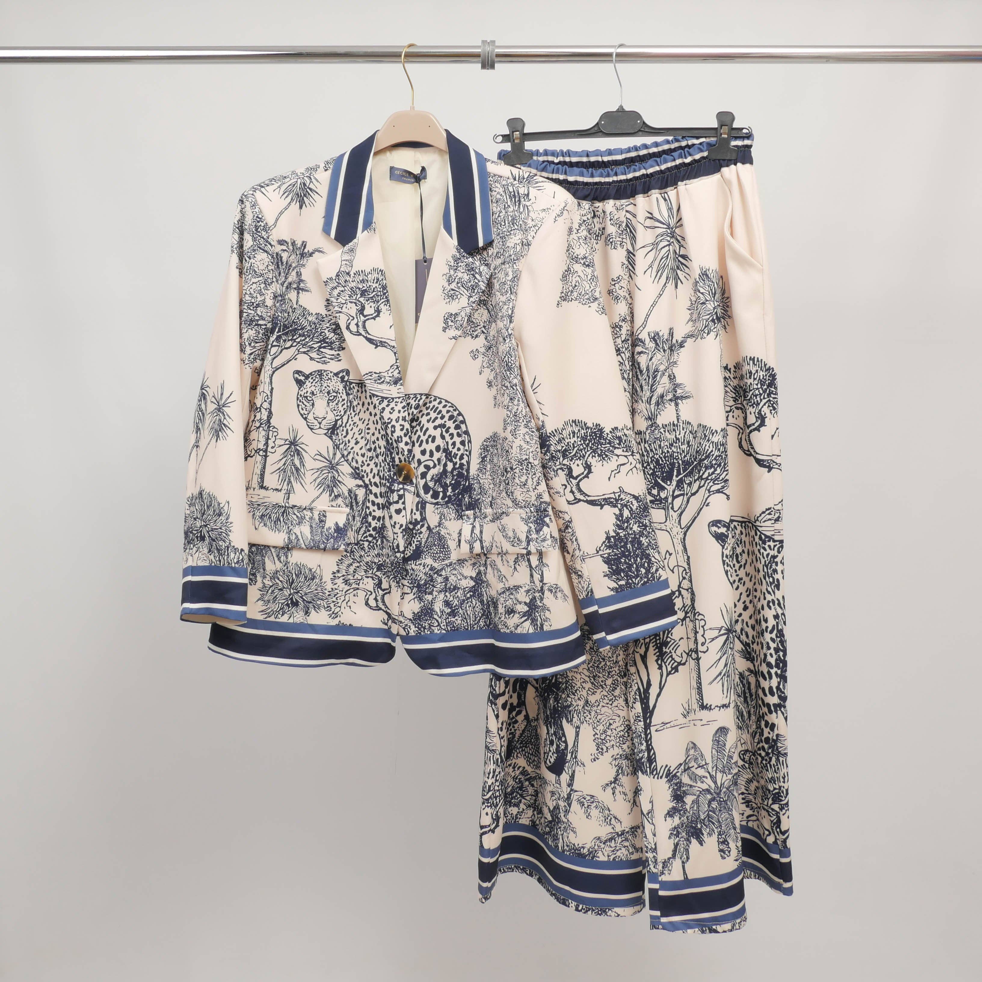 Cecile Wang - Wholesale Jacket - Women's - Jungle print jacket with contrasting collar YCM256701