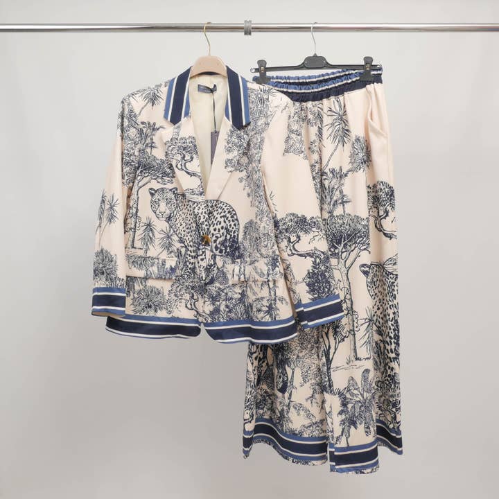 Cecile Wang - Wholesale Jacket - Women's - Jungle print jacket with contrasting collar YCM256701