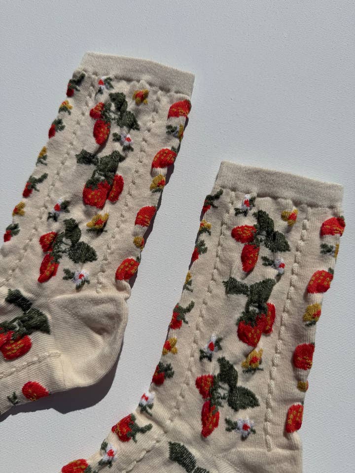 Billy Bamboo - Wholesale Socks - Women's - STRAWBERRIES SOCKS13