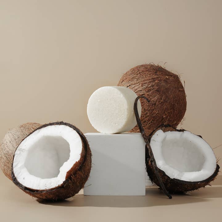 MAMBO - Voedende shampoo met kokosnoot, macadamianoot en groene koffieolie voor wholesale door Kia Ora