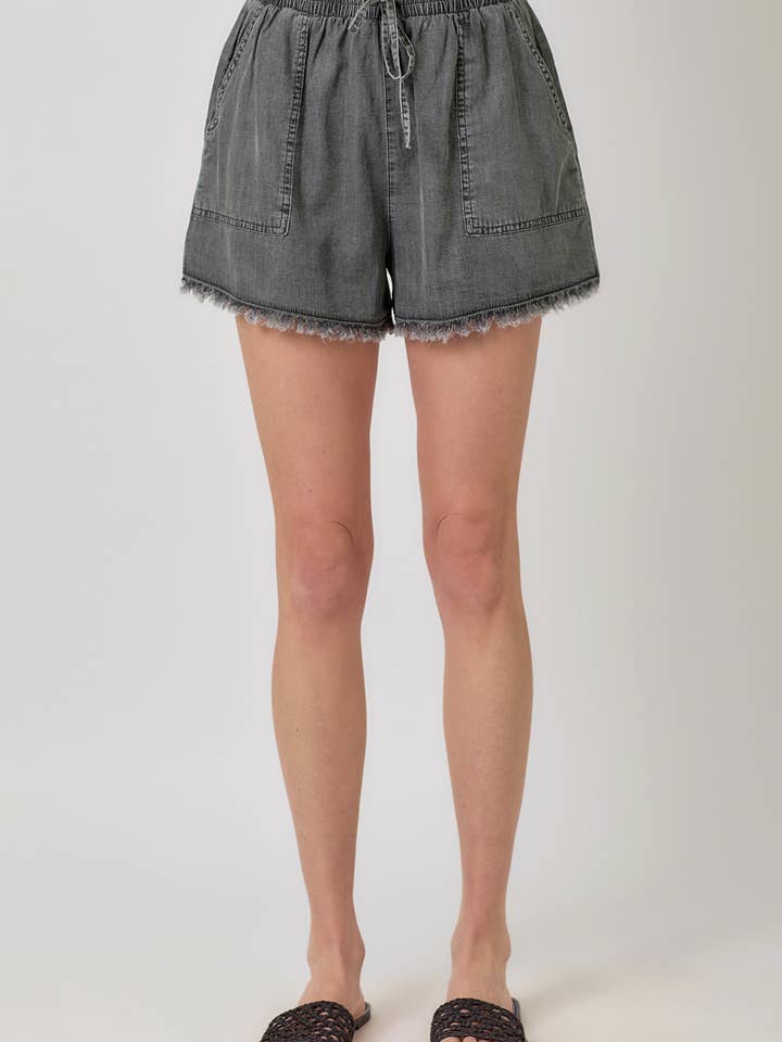 60495 Pantaloncini Sfilacciati Effetto Lavato per la vendita all'ingrosso da parte di Mystree