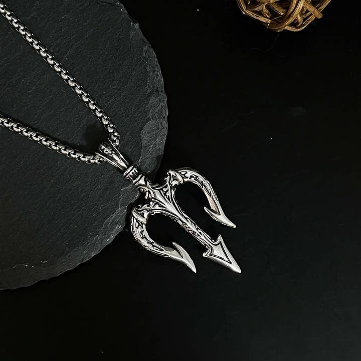 GemMeet - Wholesale Pendant/Charm Necklace - Men's Aquaman Trident Necklace