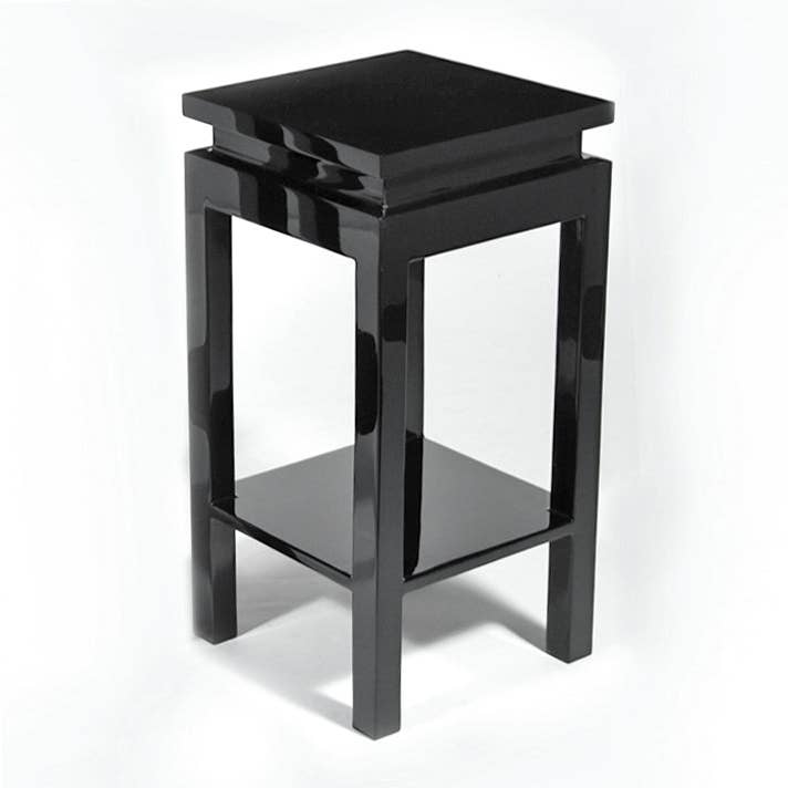 Tout Noir - Support Ming pour la vente par Pacific Connections