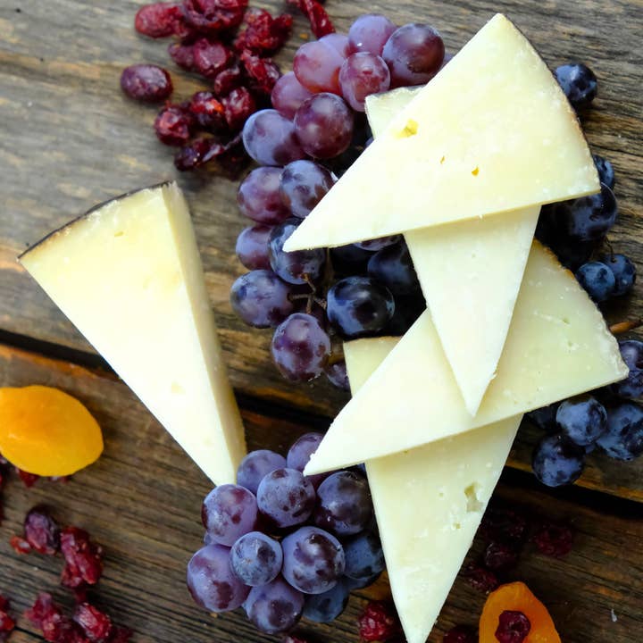 Hidden Springs Creamery - Wholesale Cheese - Wischego3