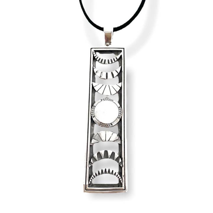 Pendentif Ke Alo a Ka Mahina - Barre pour la vente par Paradisus