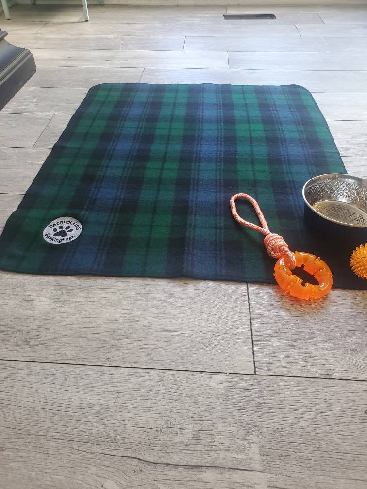 Patrick King Woollen Company – Großhandel Haustierdecke – Hund – Black Watch Hundedecke Klein/Med2