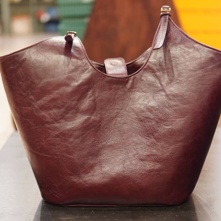 Grand Sac en Cuir Véritable pour la vente par Max Leather Inc.