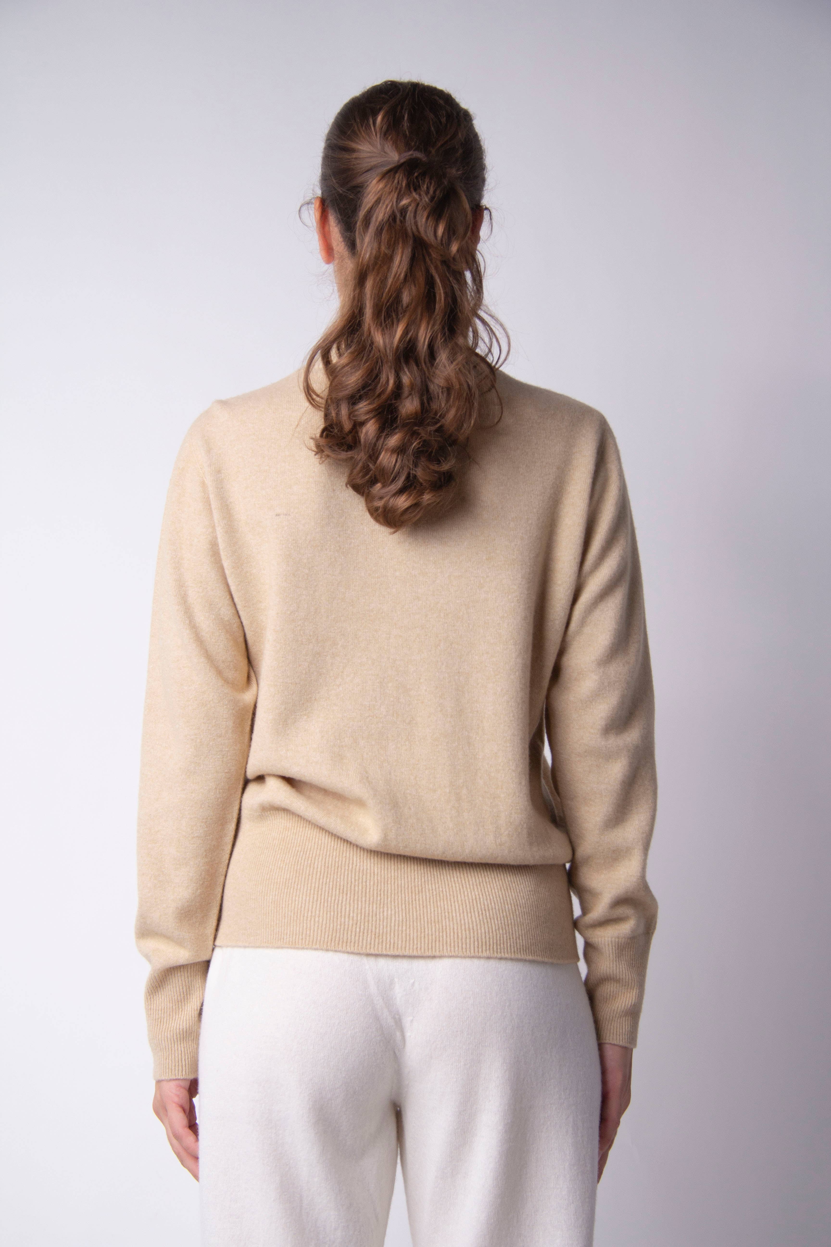 Lèmme - Wholesale Tunic Sweater - Women's - Cashmere Mix Mock Neck 3D Knit




Cashmere Mix Mock Neck 1