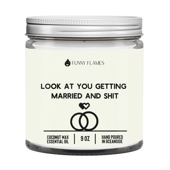 Titta på dig gifta dig och Sh*t - Bröllopsgåva för wholesale av Funny Flames Candle Co - Les Creme