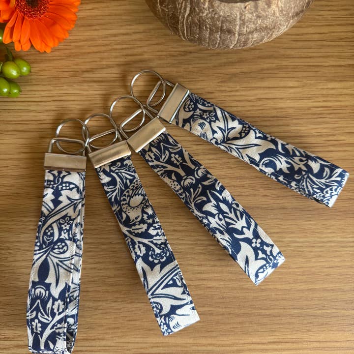 Lou Bees - Wholesale Keychain - Women's - William Morris Wristlet keychain