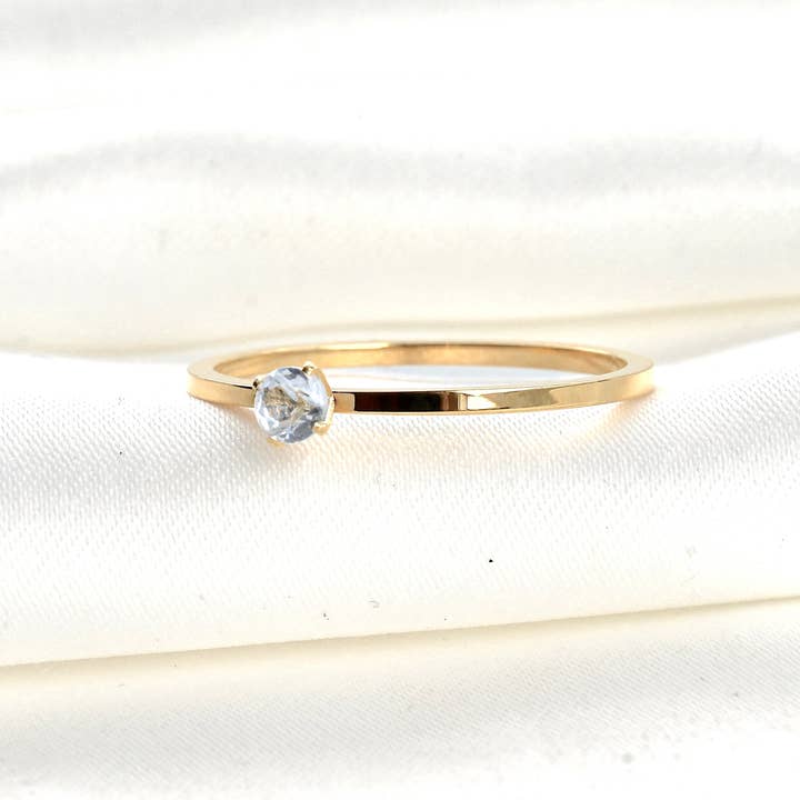 Anel Solitário Solo com Diamante - Anel Redondo CZ Sem Desgaste por atacado de Blueyejewelry