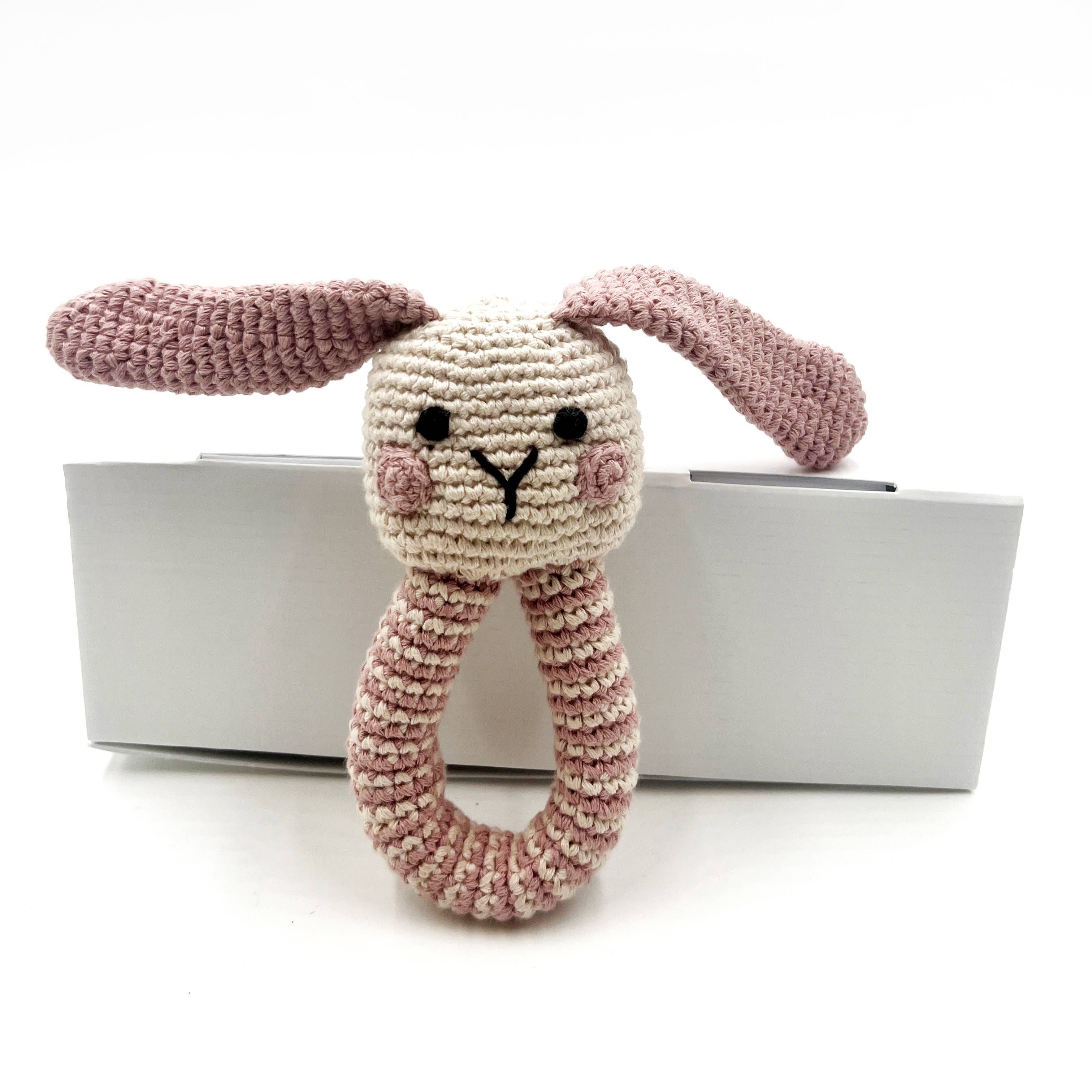 Pebblechild - Wholesale Handheld Rattle - Baby - Crochet Baby Ring Bunny rattle dusky pink1